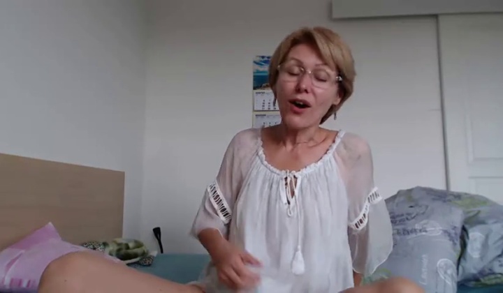 MILF Chaturbate Show: Jasmin18v Unleashes Passion