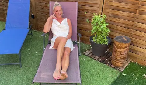 Mature MILF Victoria 55 Loves a Wet Fantasy