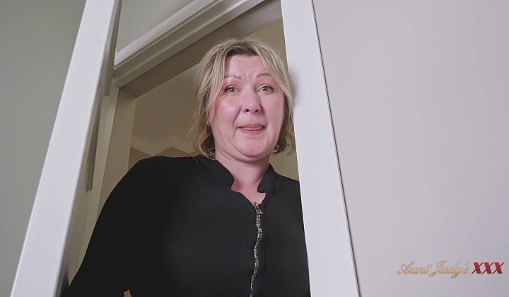 BBW Milf Ameliya Helps Stepson After Catching Him Masturbating