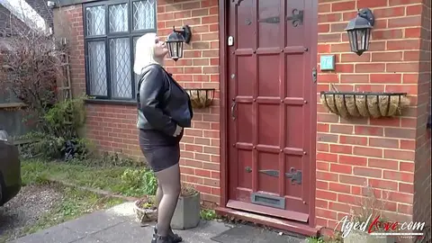 Mature MILF Sales Agent Gets Hardcore with Young Client