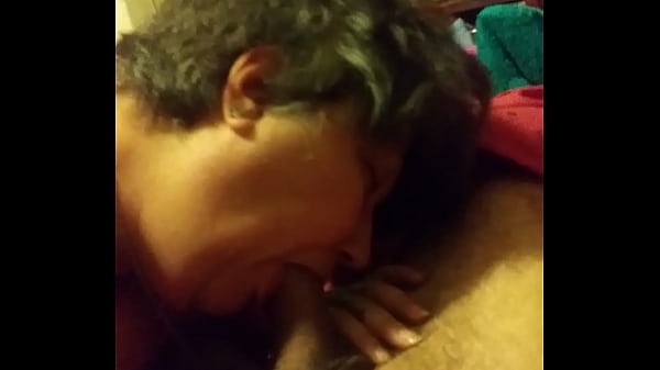 Mature Woman Gives Intense Oral Pleasure