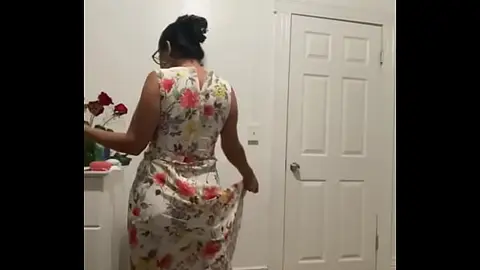Anna Maria Mature Latina Teases Fans Behind the Scenes