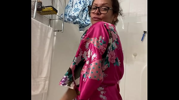 Mature Latina Anna Teases in Her Robe