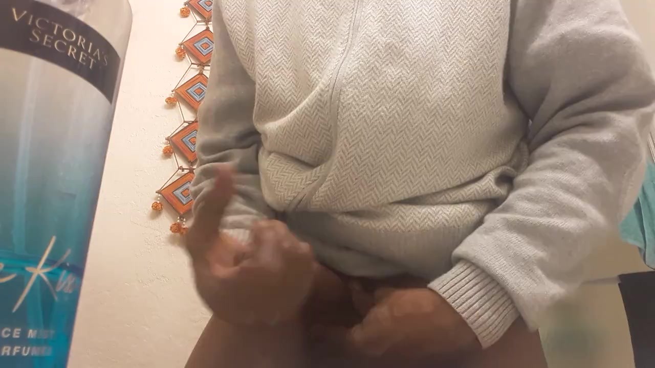 Mature Seduction: Cumming Twice in Hand