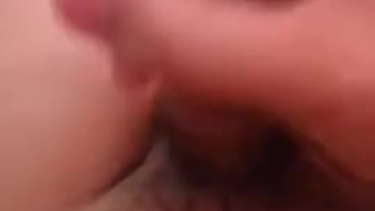 Mature Seduction: Intimate Handjob Experience