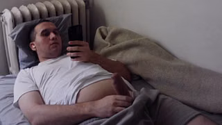 Stepbrother Watches Stepsister Masturbate